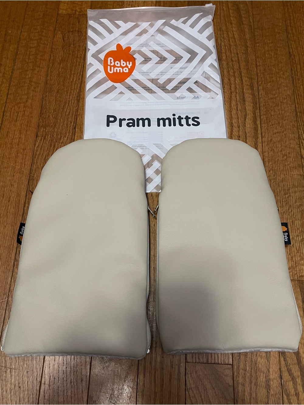 Baby Uma Cream Stroller Mitts Gloves Zip On Fleece Lining NEW